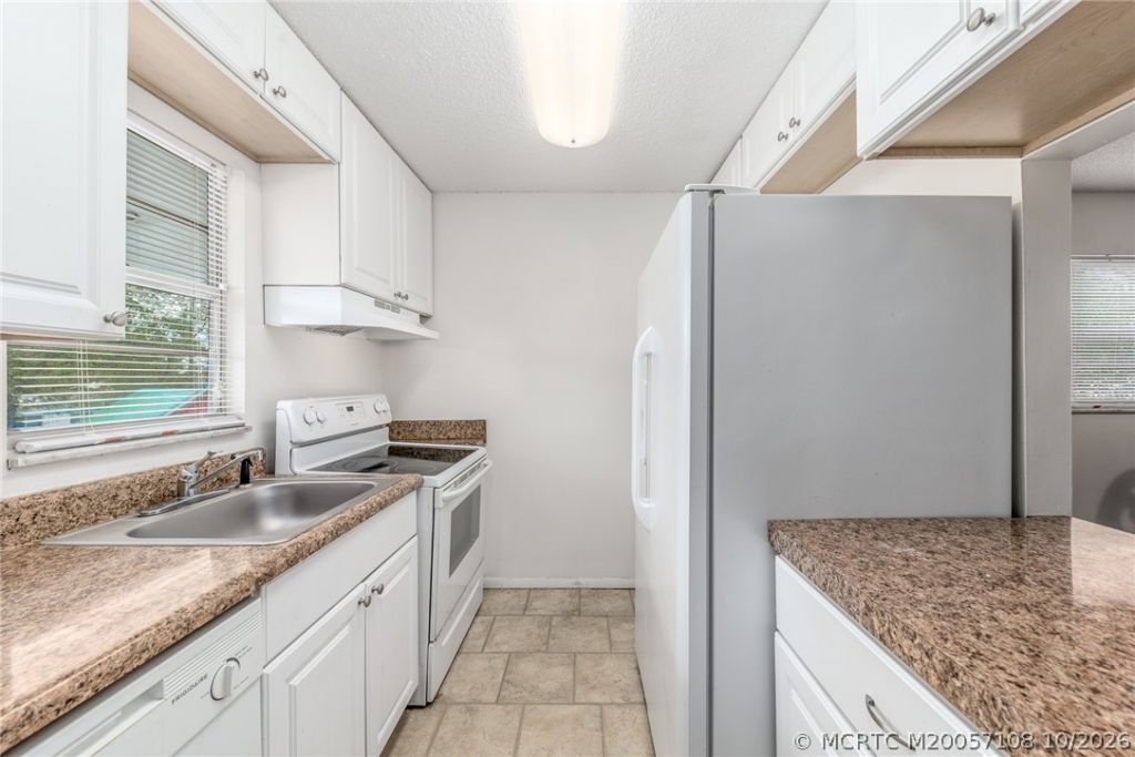 644 SW Cleveland Avenue , Unit 6, Stuart, FL 34994 Photo
