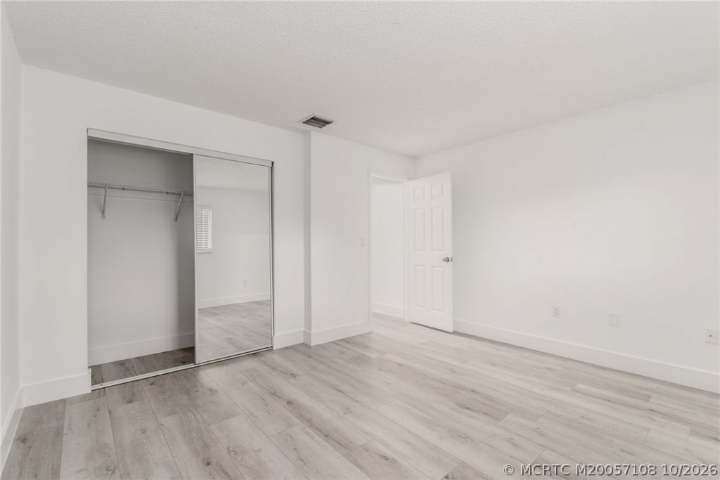 644 SW Cleveland Avenue , Unit 6, Stuart, FL 34994 Photo