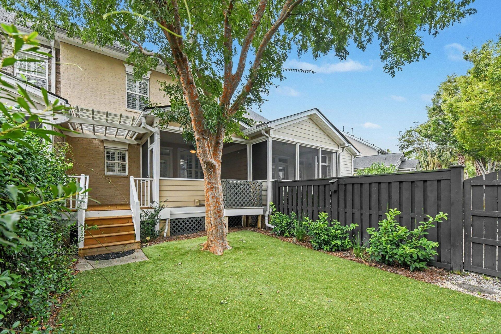 1812 Pierce Street Photo 31