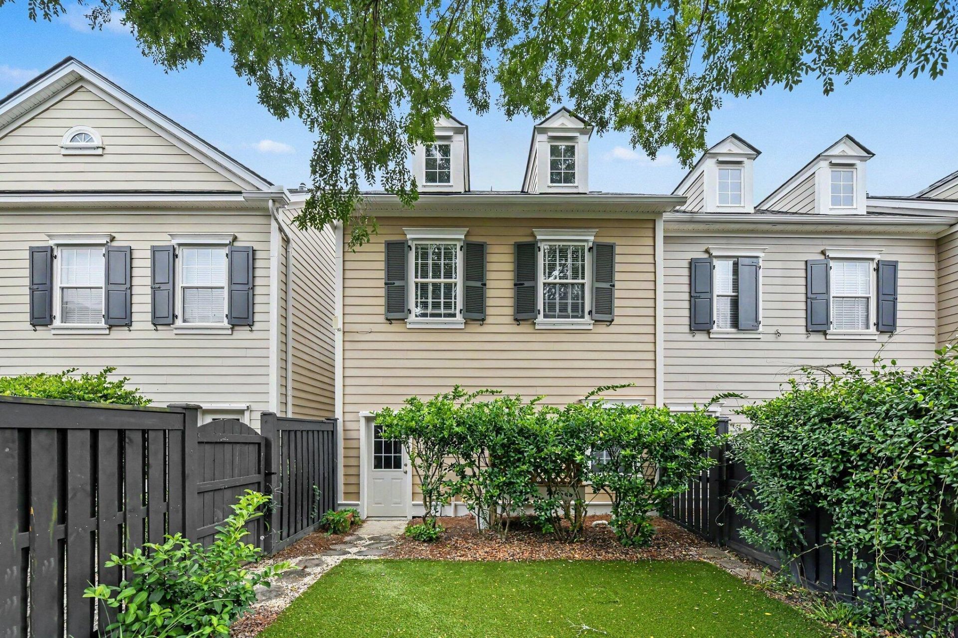 1812 Pierce Street Photo 32