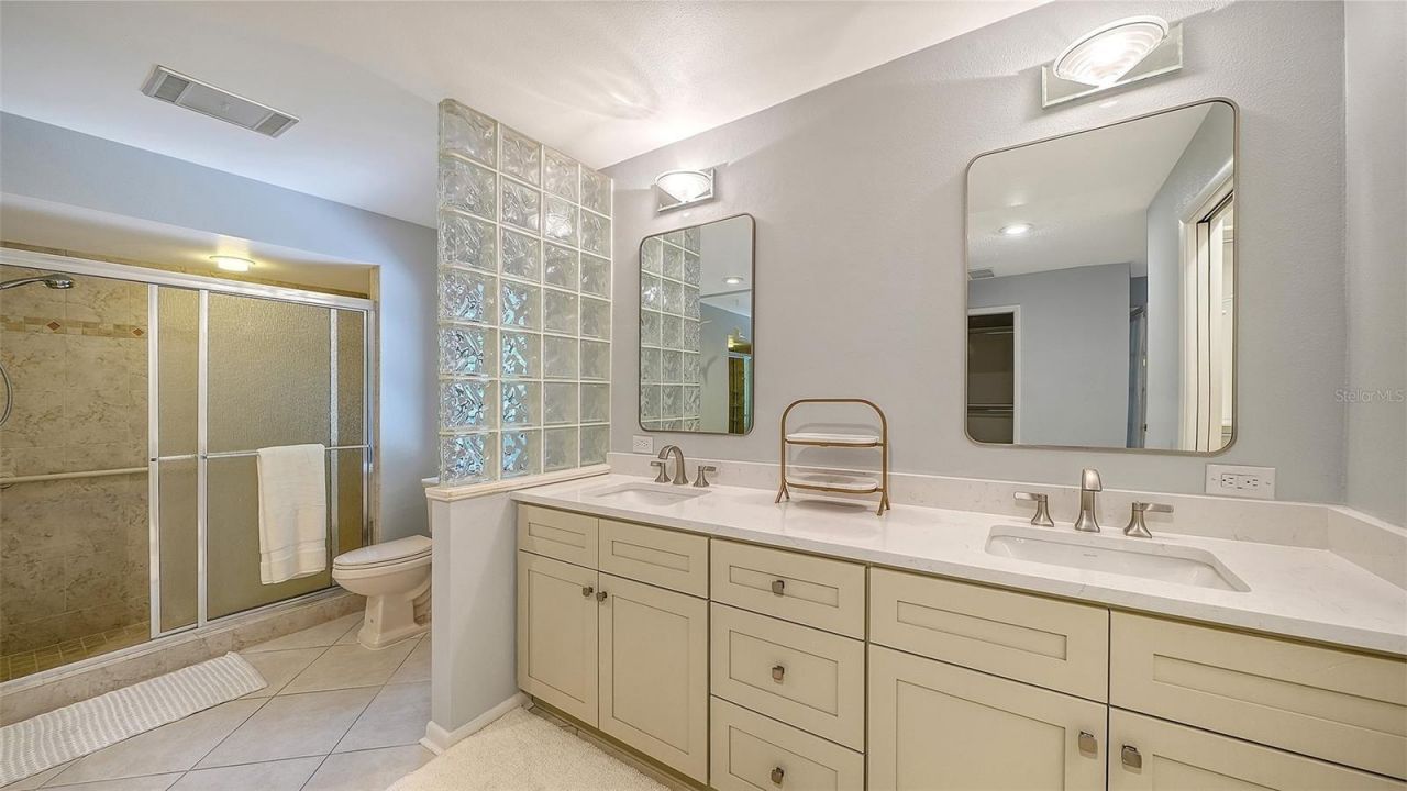 5331 Dominica Circle, Sarasota, FL 34233 Photo