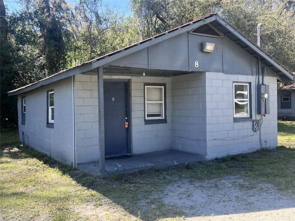 8 LENOX COURT , DELAND, FL 32720