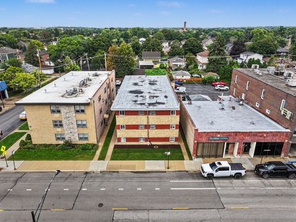 6043 N Northwest Highway , Unit 5, Chicago, IL 60631