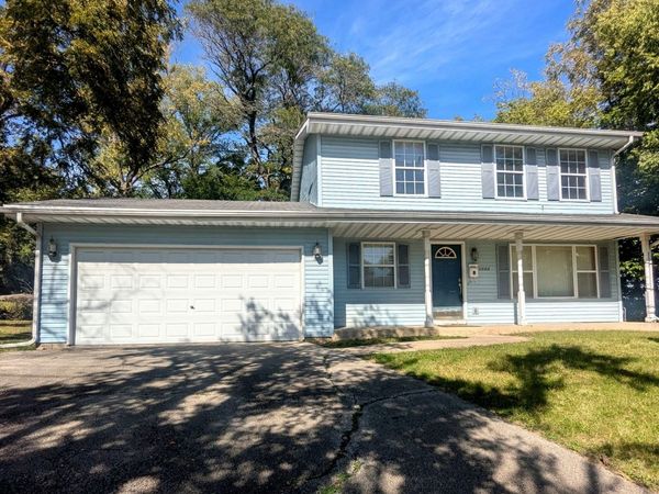 1053 School Street, Rockford, IL 61101