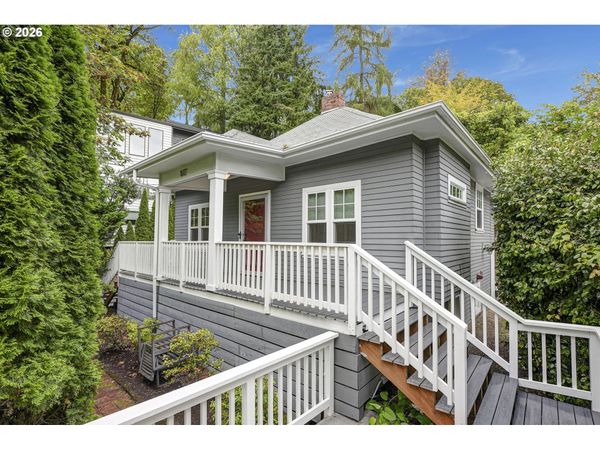 1617 SW BROADWAY DR, Portland, OR 97201