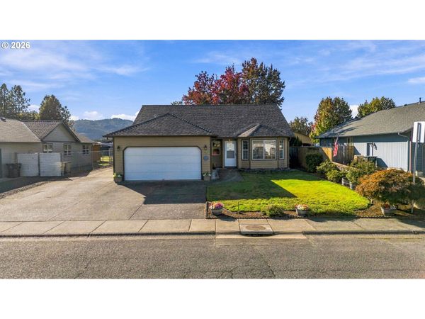 2658 S 12TH ST, Lebanon, OR 97355