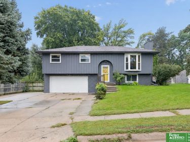 1329 S 162nd Avenue, Omaha, NE 68130