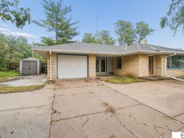 3330 S 33Rd Street, Lincoln, NE 68506