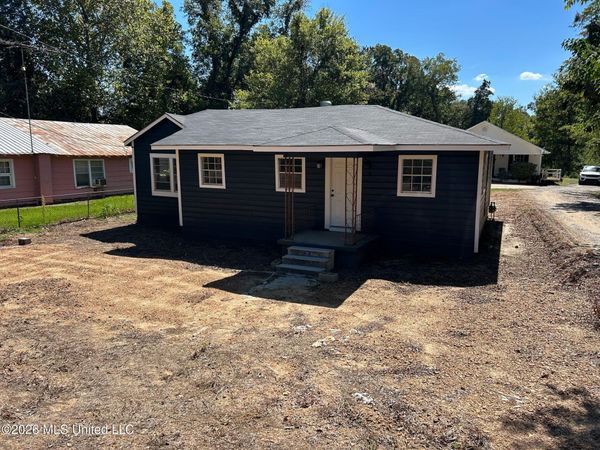 64 Providence Road, Natchez, MS 39120