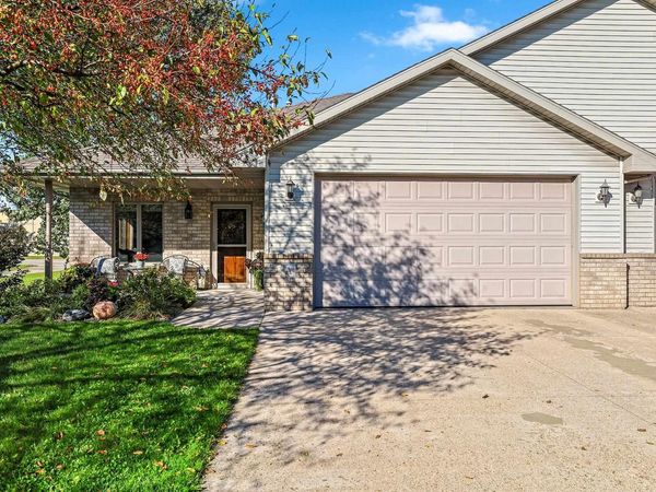 320 E EVERGREEN DRIVE, Kaukauna, WI 54130