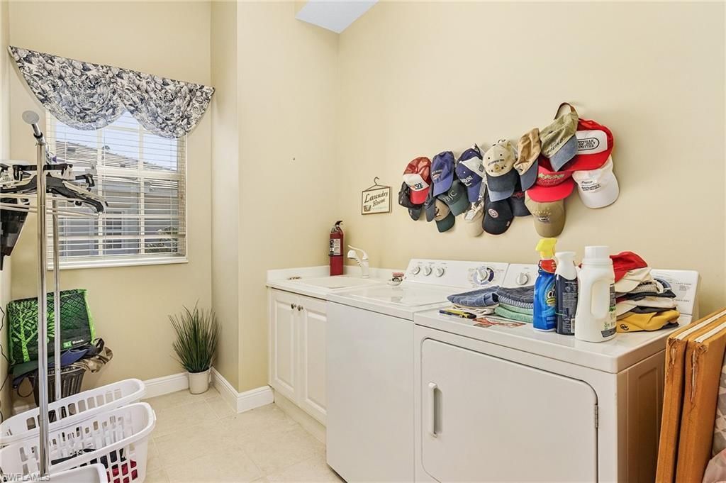 9283 Museo Cir, Unit 204, Naples, FL 34114 Photo