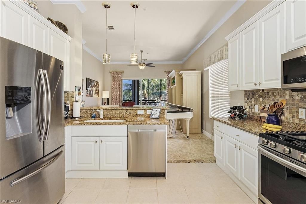 9283 Museo Cir, Unit 204, Naples, FL 34114 Photo