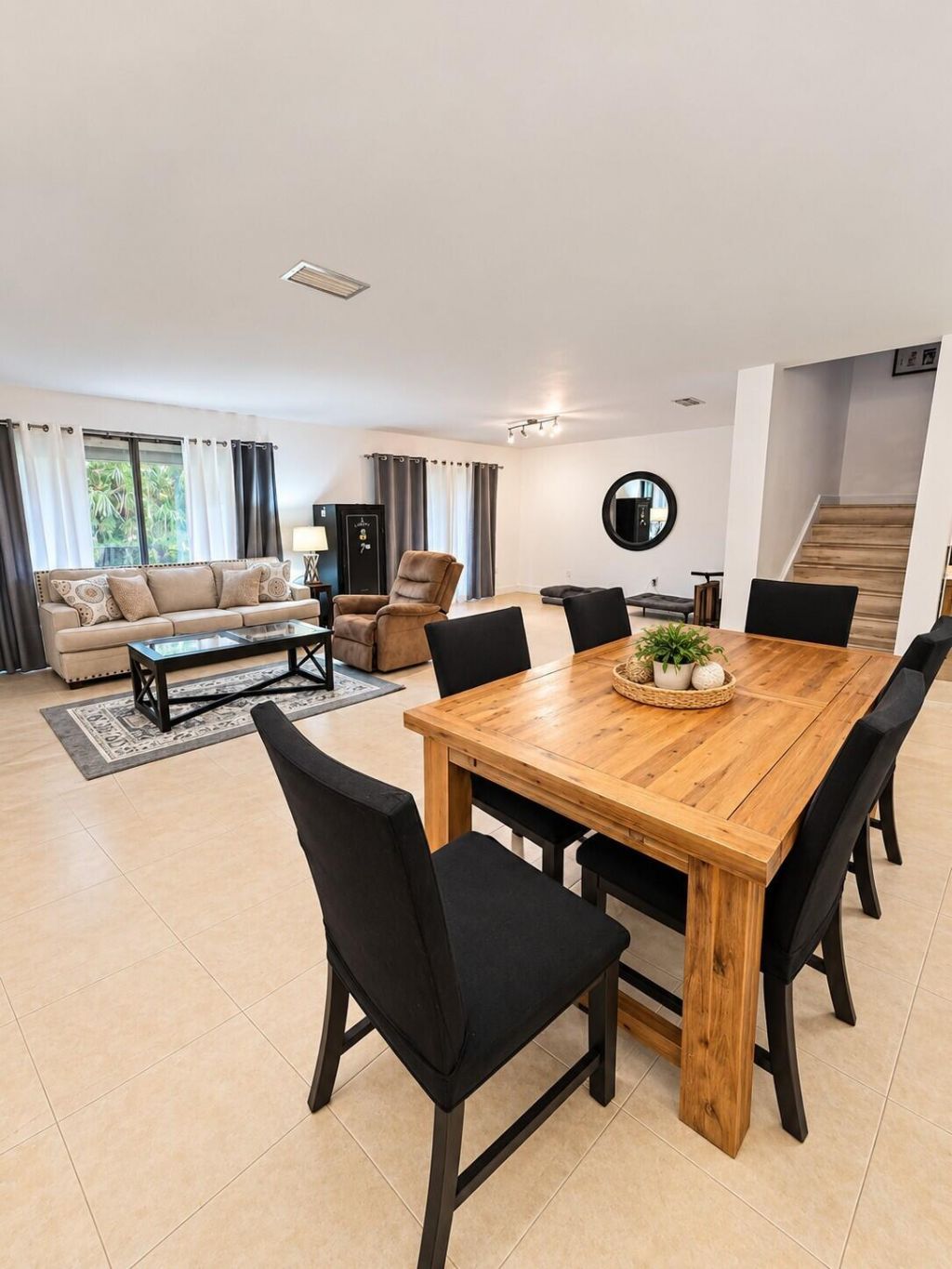 250 Lakeside Circle, Sunrise, FL 33326 Photo