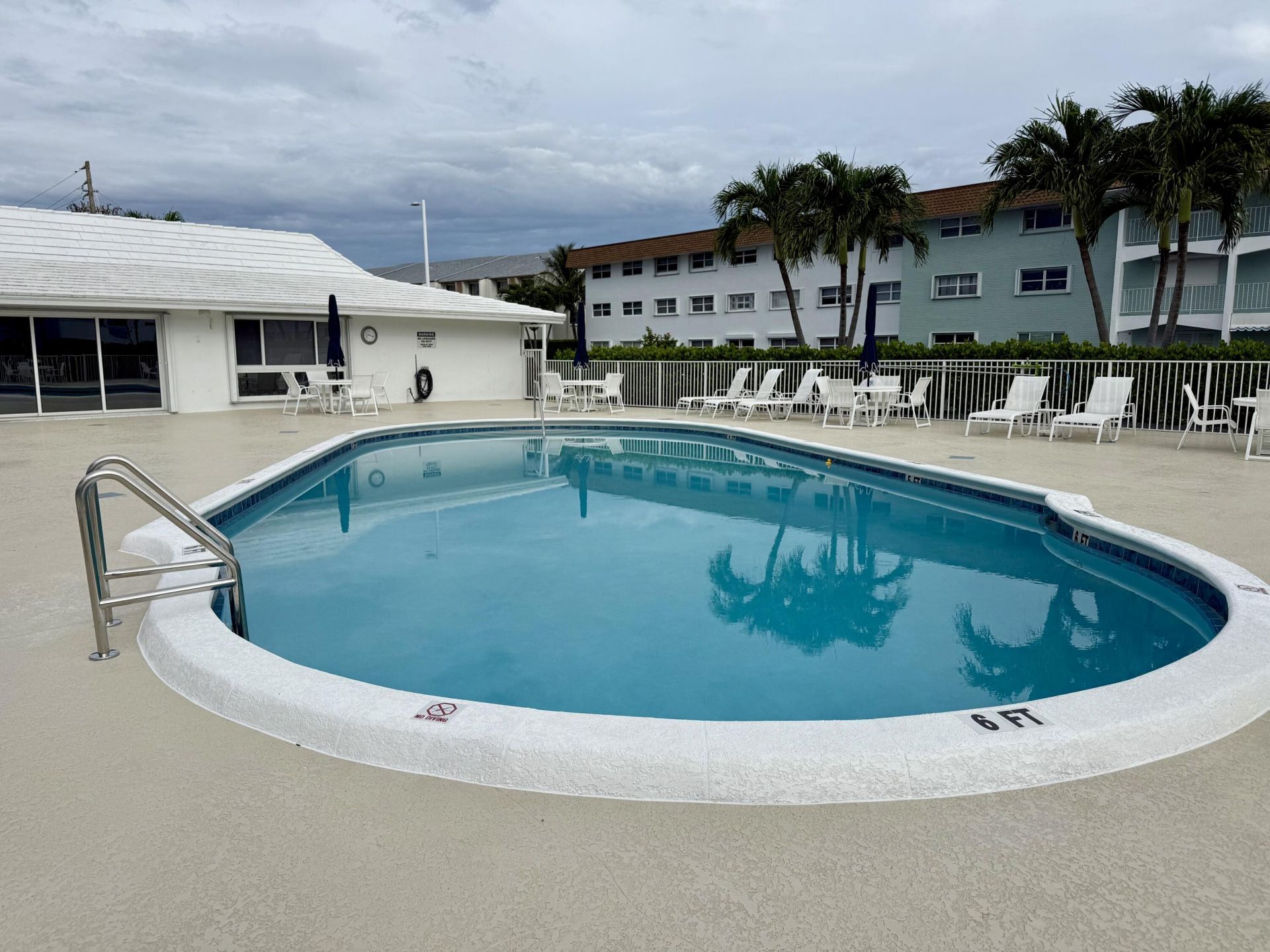 110 Shore Court, Unit 106, North Palm Beach, FL 33408 Photo