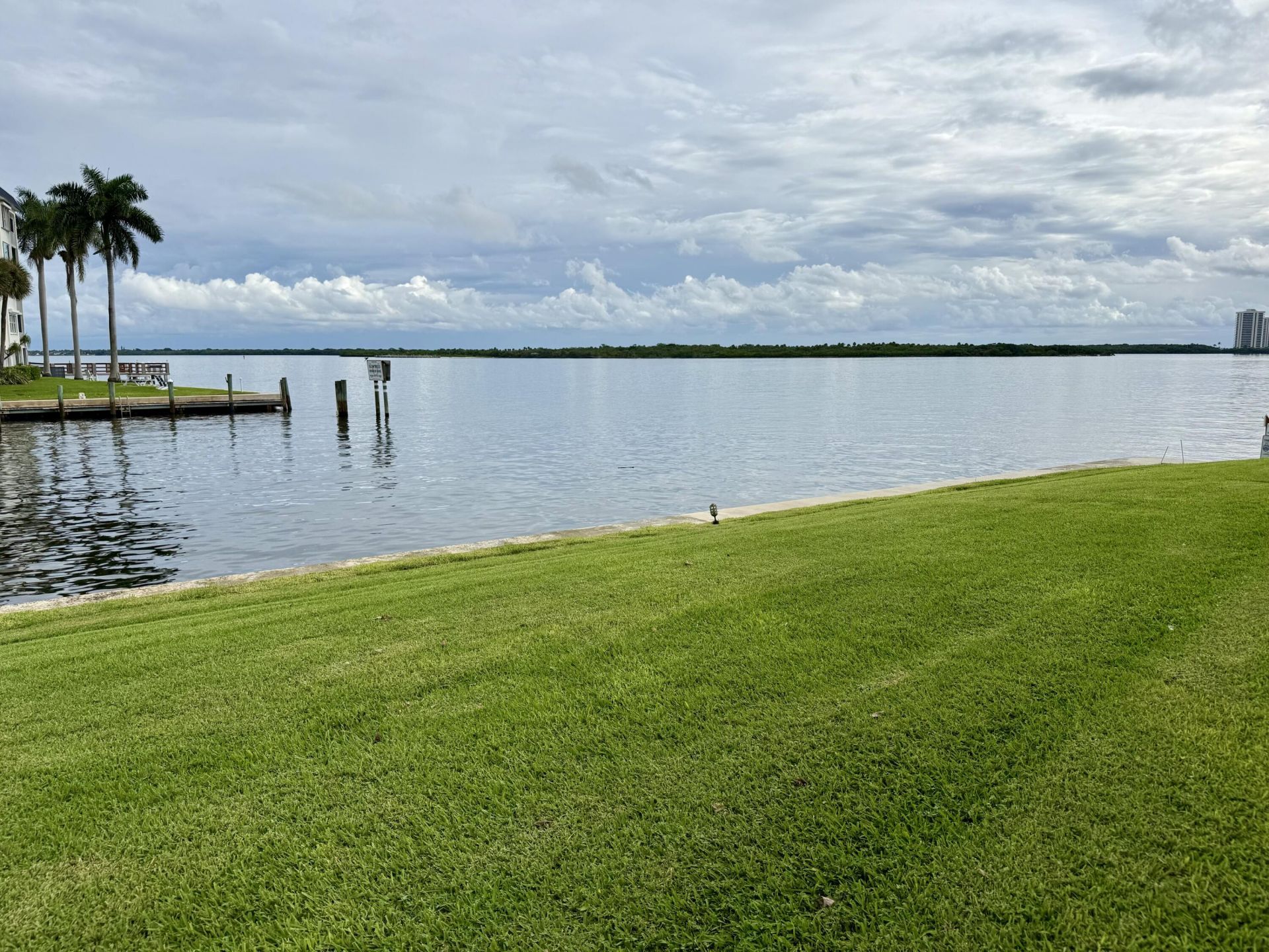 110 Shore Court, Unit 106, North Palm Beach, FL 33408 Photo