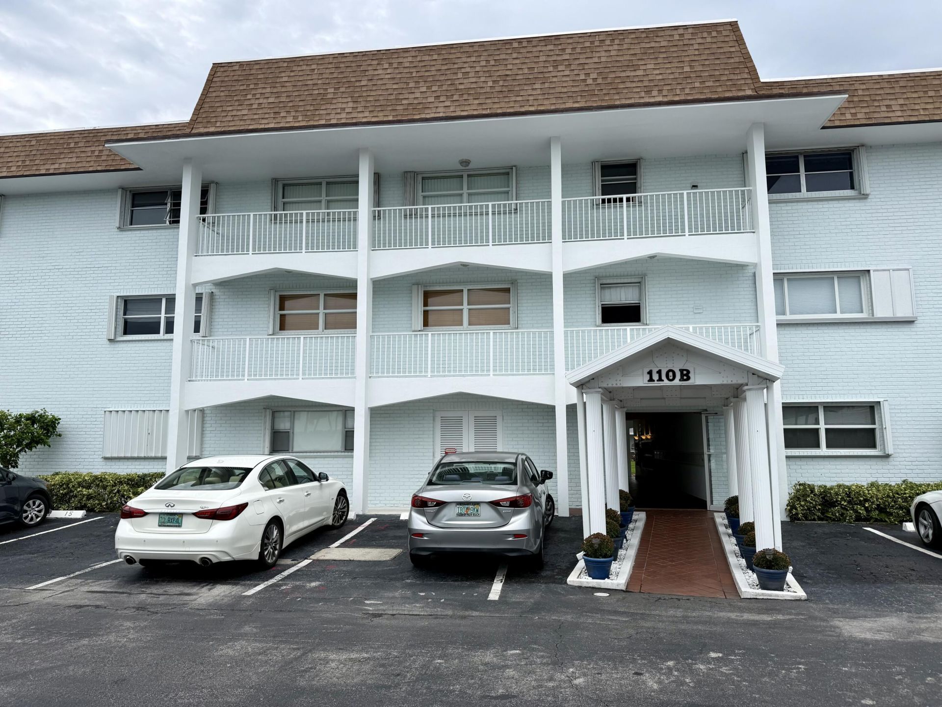 110 Shore Court, Unit 106, North Palm Beach, FL 33408 Photo