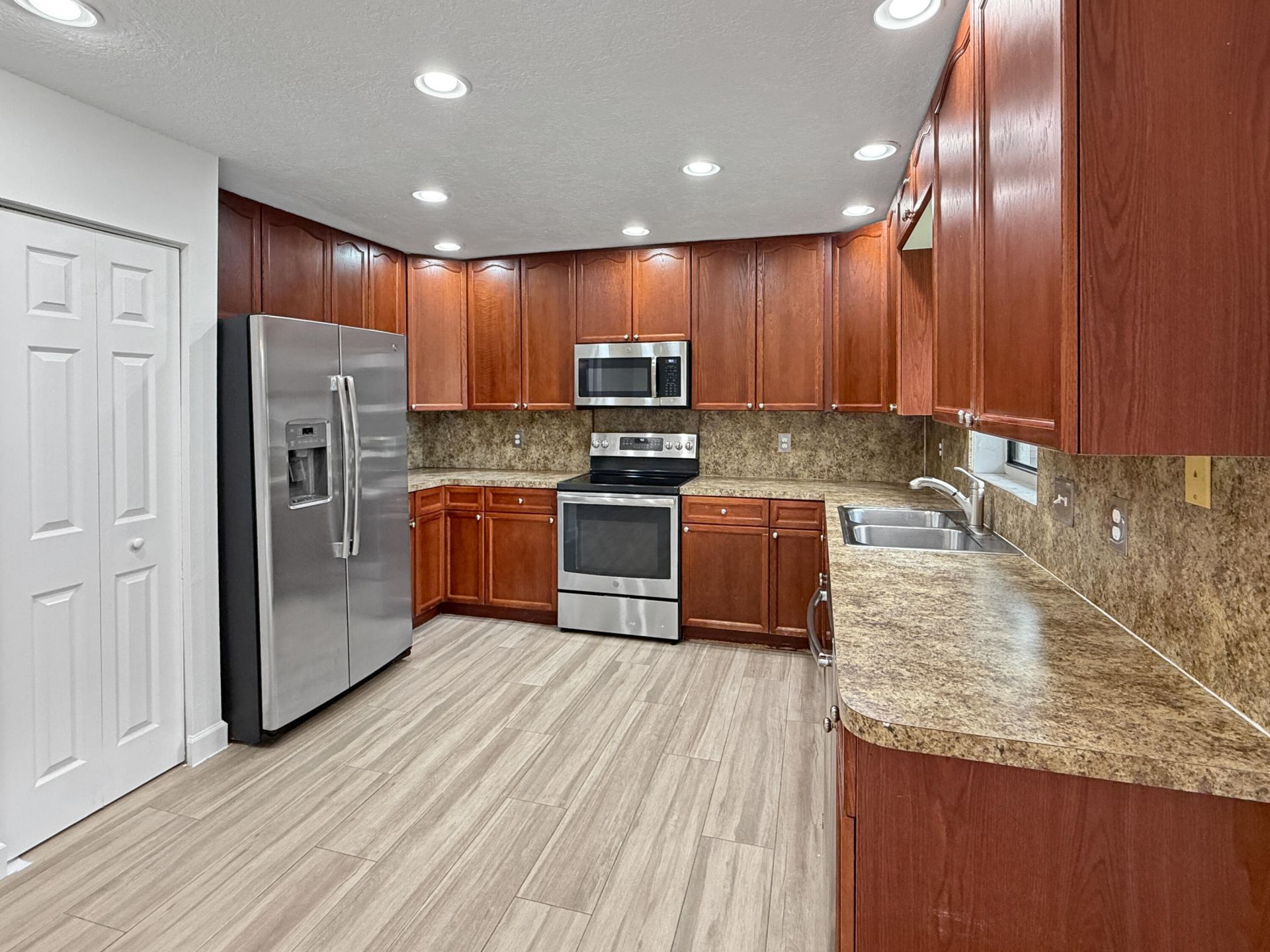 102 Valencia Street, Royal Palm Beach, FL 33411 Photo