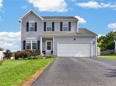 108 Burning Hollow Dr, Chittenango, NY 13037