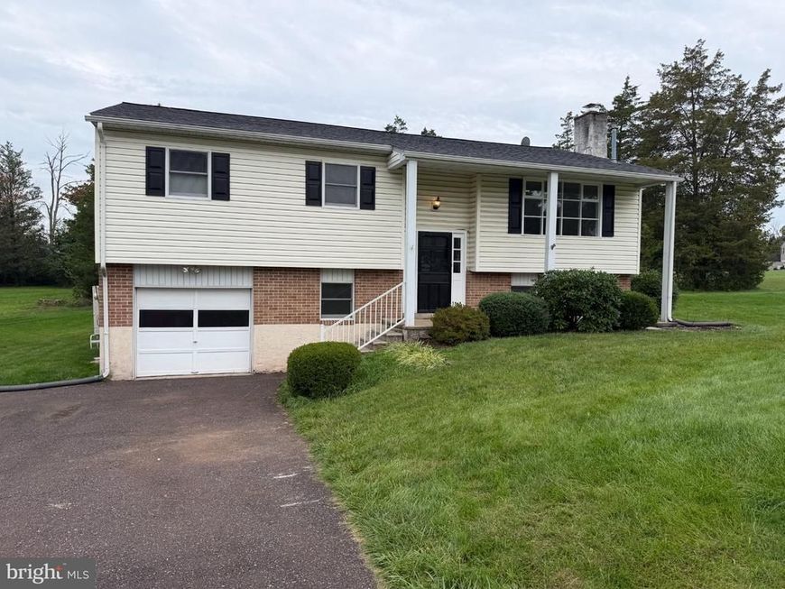 1170 Woodmere Drive, Pottstown, PA 19464 Main Photo