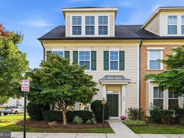 9228 ALVYN LAKE CIRCLE, BRISTOW, VA 20136