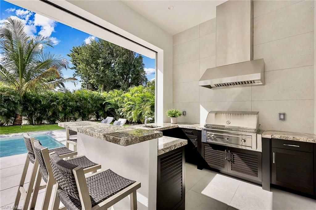 788 Riviera Dr , Naples, FL 34103 Photo