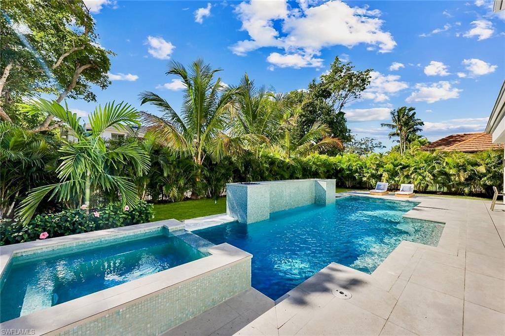 788 Riviera Dr , Naples, FL 34103 Photo