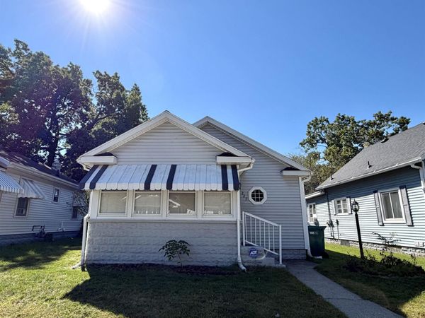 225 Stanley Street, Mishawaka, IN 46545