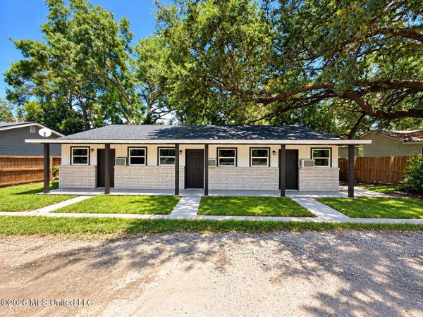 2208 22nd Street, Pascagoula, MS 39581