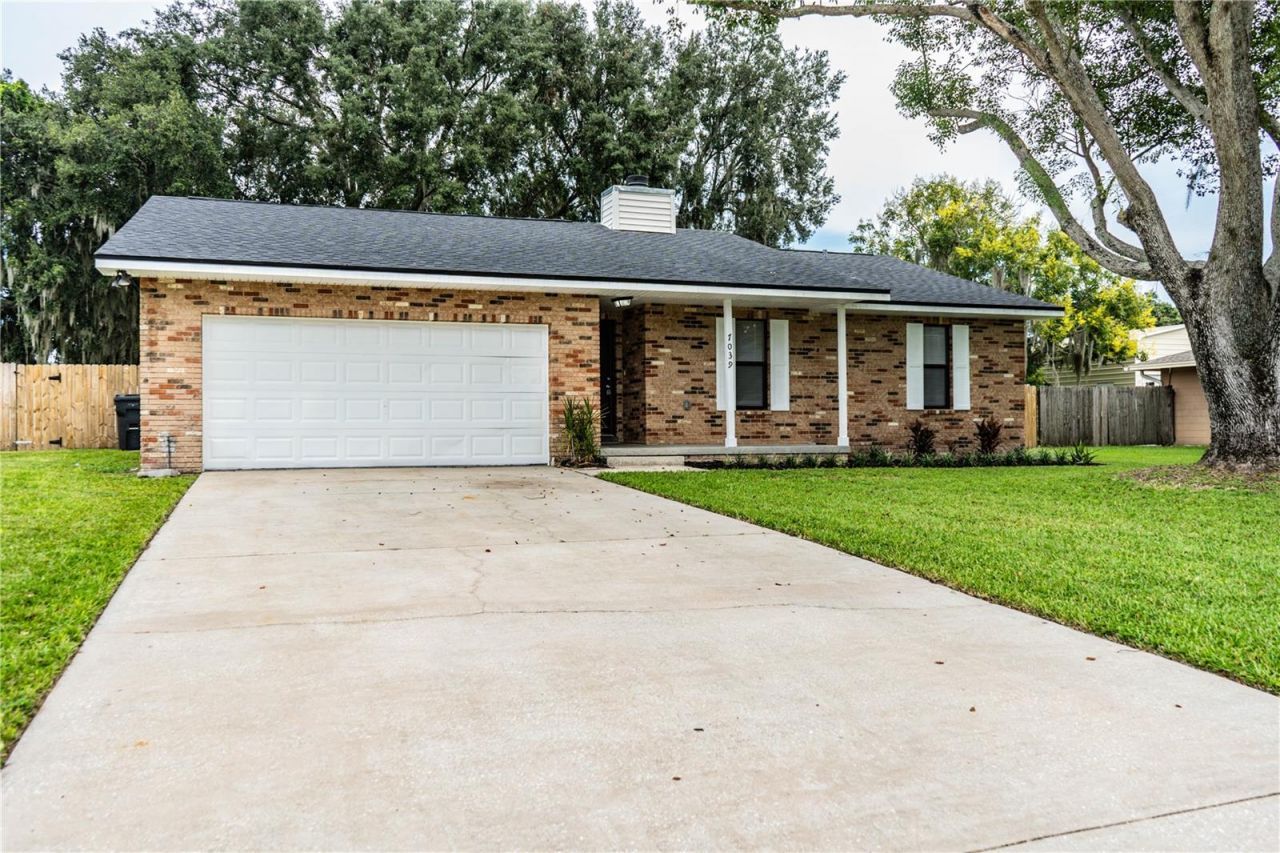 7039 Sheffield Drive, Lakeland, FL 33810 Main Photo