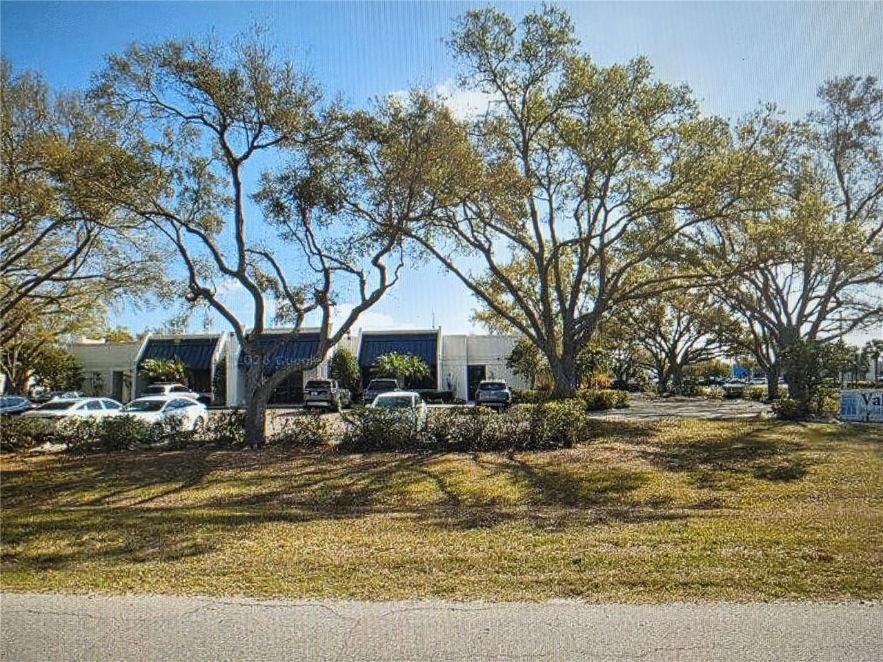 4695 18th Street E, Bradenton, FL 34203 Main Photo