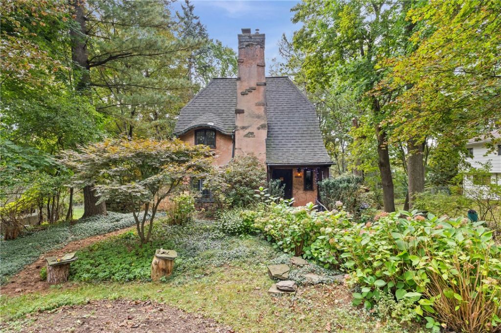 1041 Highland Avenue, Rochester, NY 14620 Main Photo