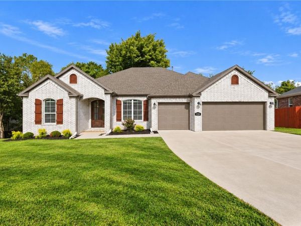 1588 N Dawes Street, Fayetteville, AR 72704