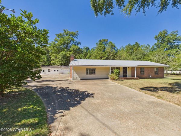 186 Horseshoe Loop, Columbus, MS 39705
