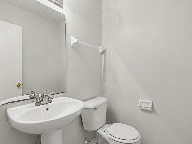 7512 Hemrich Drive , Canal Winchester, OH 43110 Photo 7