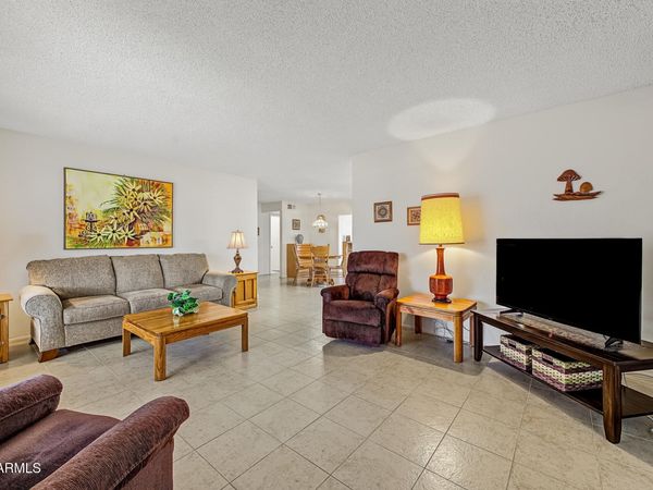 7962 E FLORENCE Avenue, Mesa, AZ 85208
