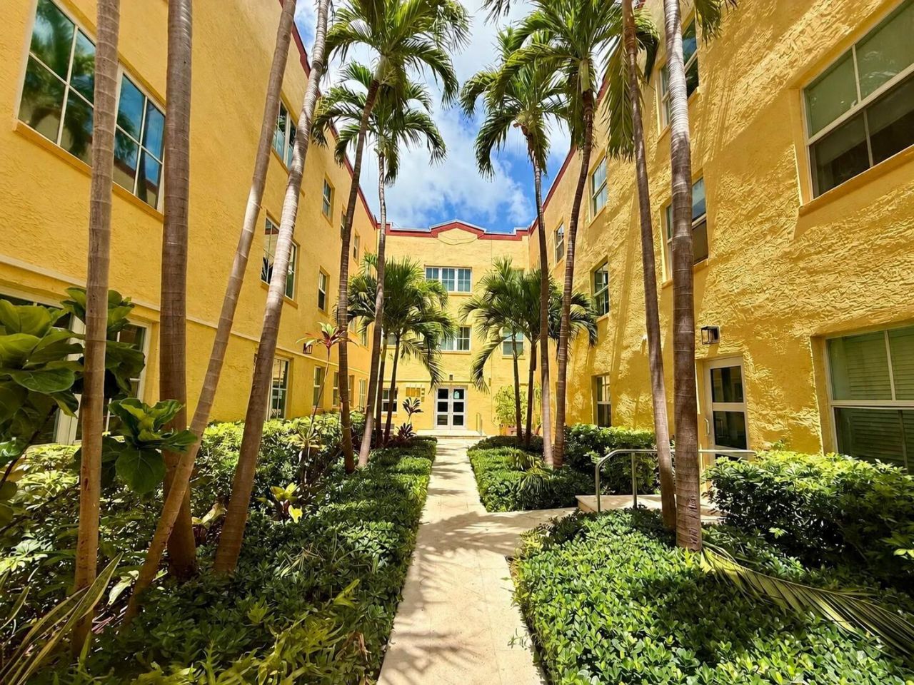 1308 Drexel Avenue, Unit 204, Miami Beach, FL 33139 Photo