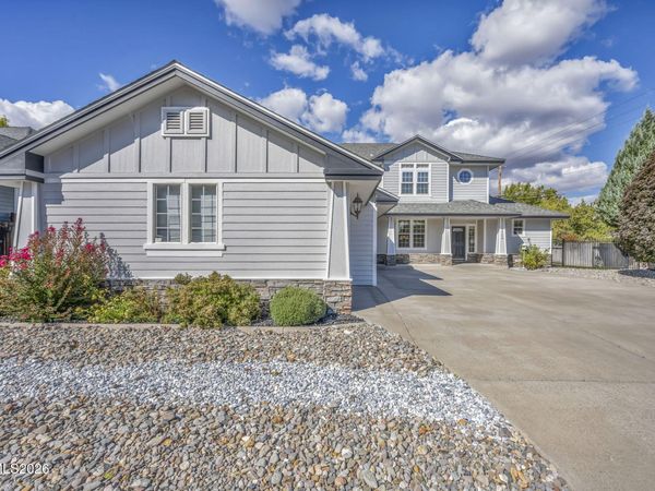 1724 Pinoak Lane, Carson City, NV 89703
