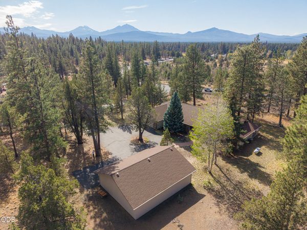 16010 Old Juniper Road, Sisters, OR 97759