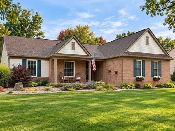 10199 Wellington Drive, Springfield Township, Mi 48348