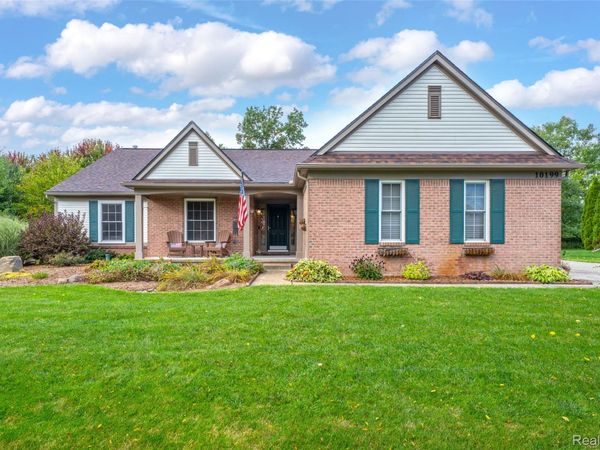 10199 Wellington Drive, Springfield Township, Mi 48348