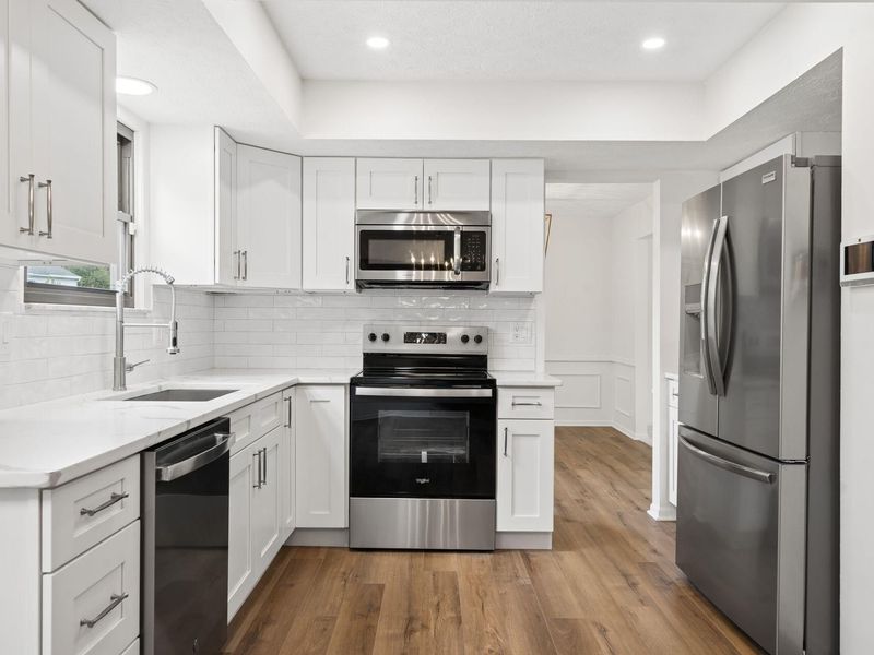 2900 Granada Hills Drive, Columbus, OH 43231 Photo 13