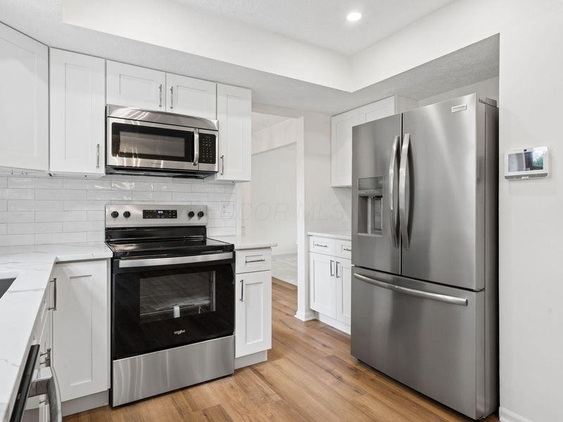 2900 Granada Hills Drive, Columbus, OH 43231 Photo 14