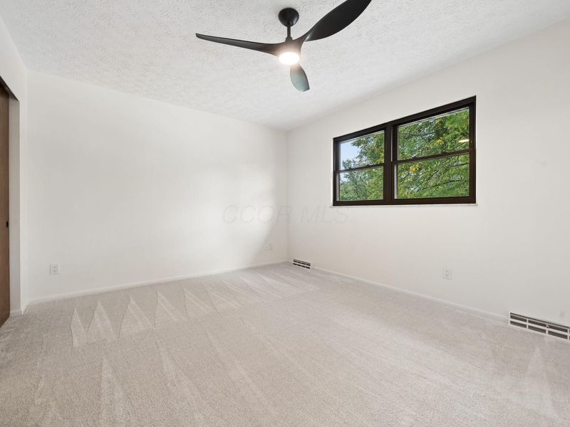 2900 Granada Hills Drive, Columbus, OH 43231 Photo 23