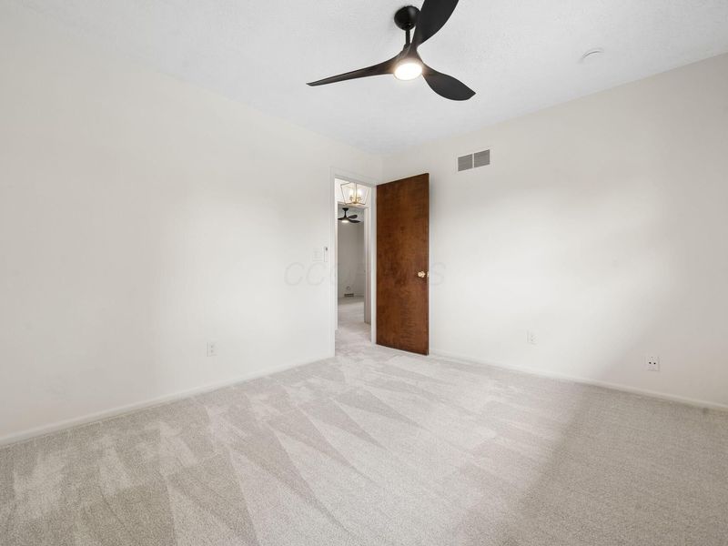2900 Granada Hills Drive, Columbus, OH 43231 Photo 29