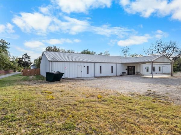 803 CHESTNUT Street , Commerce, TX 75428