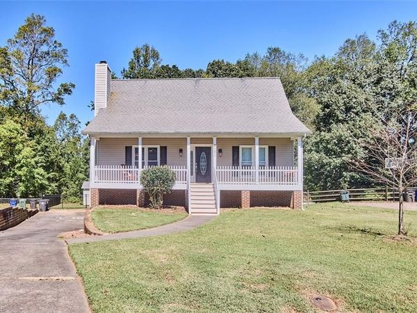 2131 Dave Street , Winston-Salem, NC 27127