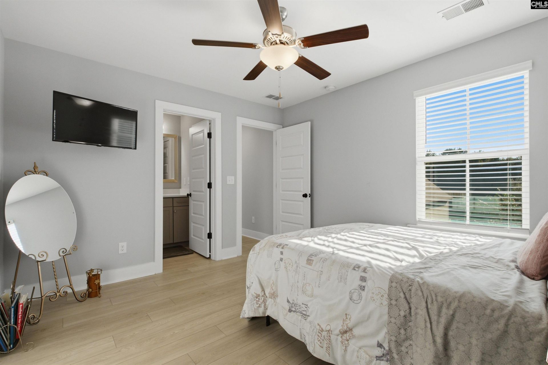 805 Winsham Drive Photo 25
