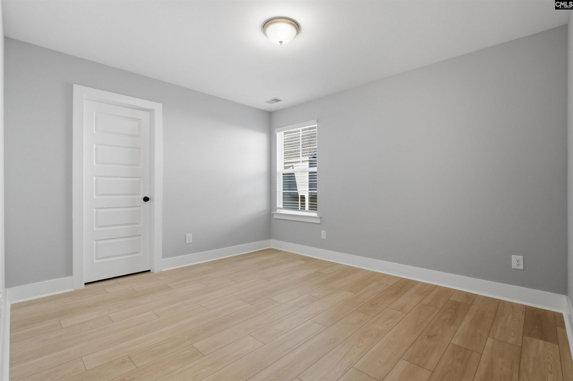 805 Winsham Drive Photo 32