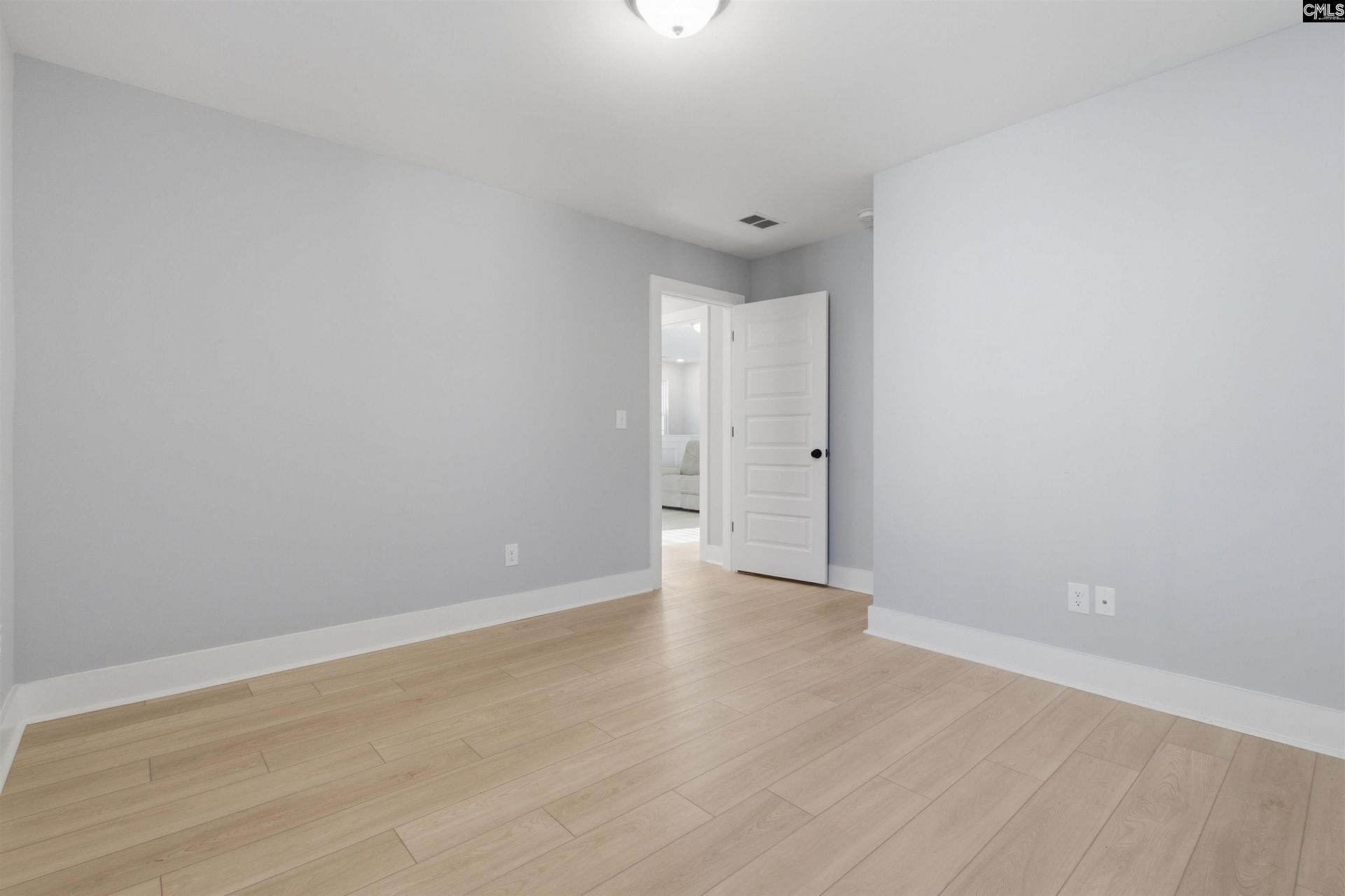 805 Winsham Drive Photo 33