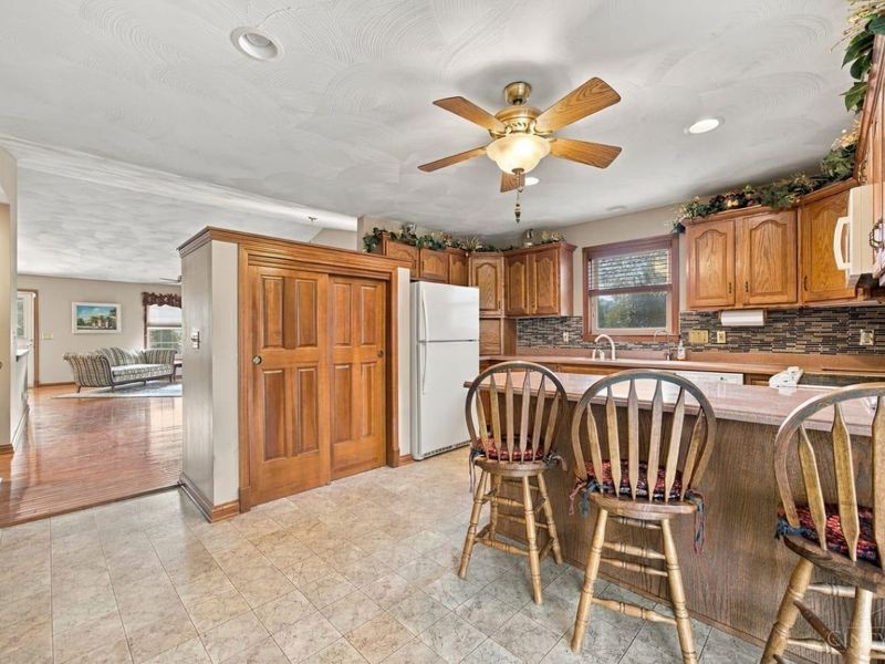 5460 Lakefront Drive, Green Township, OH 45247 Photo 18